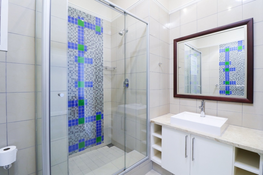 8 Bedroom Property for Sale in Reebok Western Cape